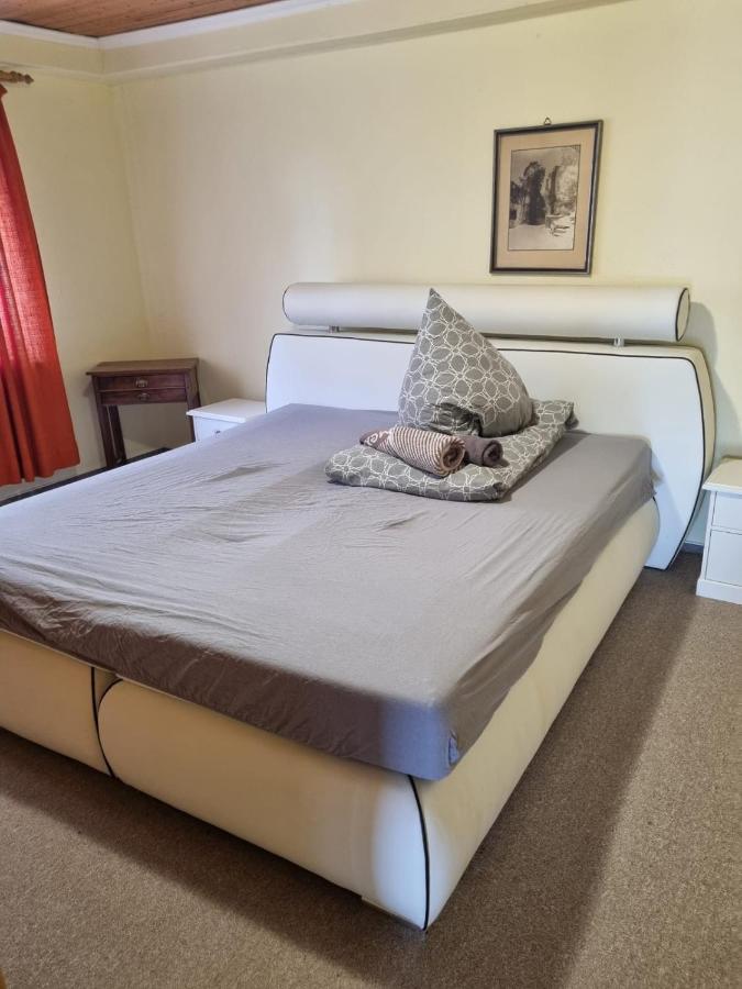 Schöne und ruhige Ferienwohnung in Frücht - B&B