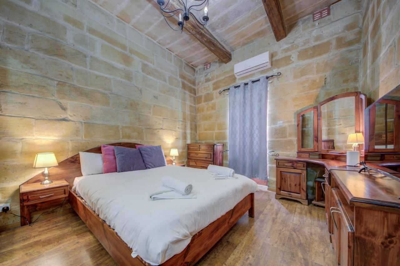 Charming House in Sliema close to Sliema ferries - Chambres d’hôtes Sliema