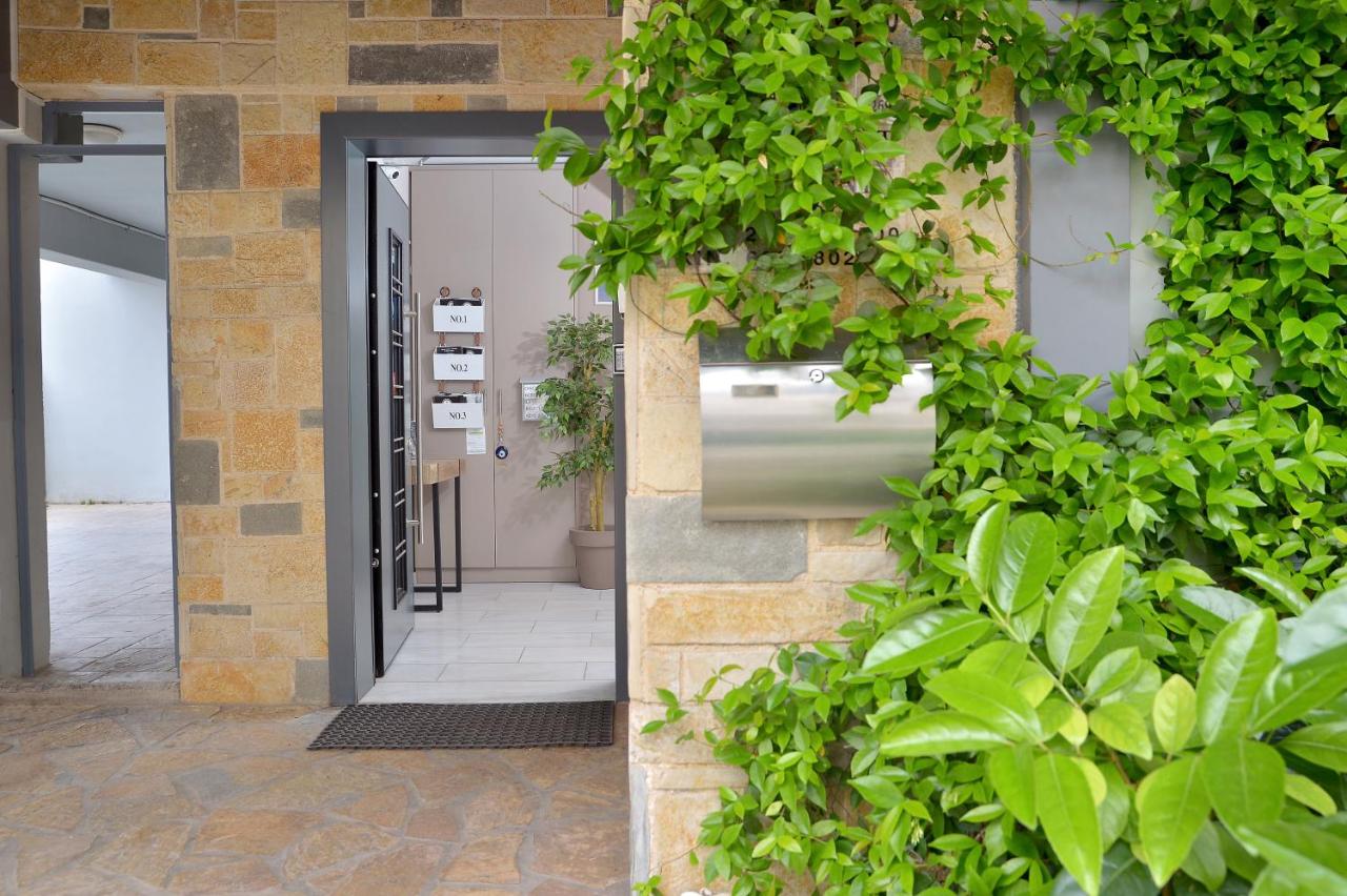 Alekos Apartments 1 - Νetflix & Comfort - Bed and Breakfast Athene