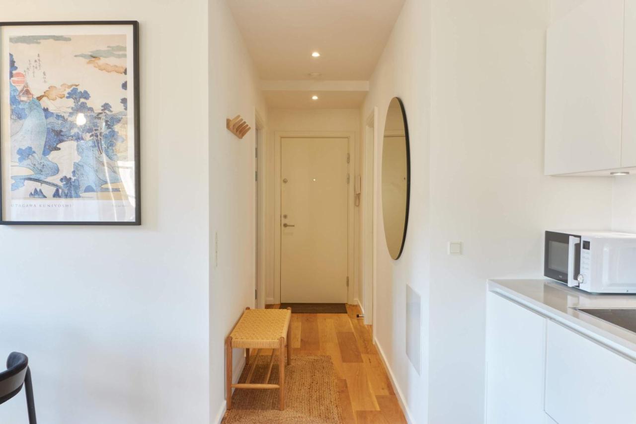 Stunning 2 BR Home on Nyhavn with Private Balcony - B&B