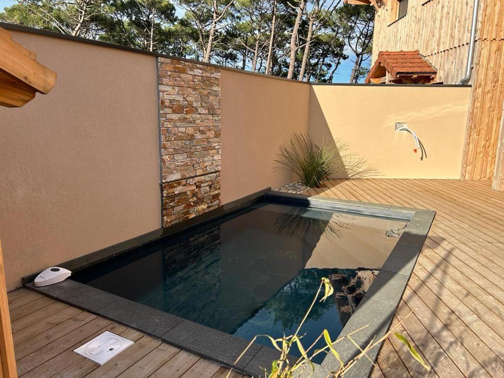 Comfortable holiday villa with spa - Bed and Breakfast Lacanau