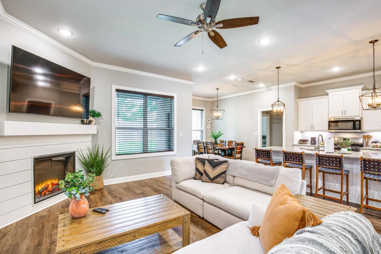 Peaceful Flint Home, Close to Lake Palestine! - Chambres d’hôtes