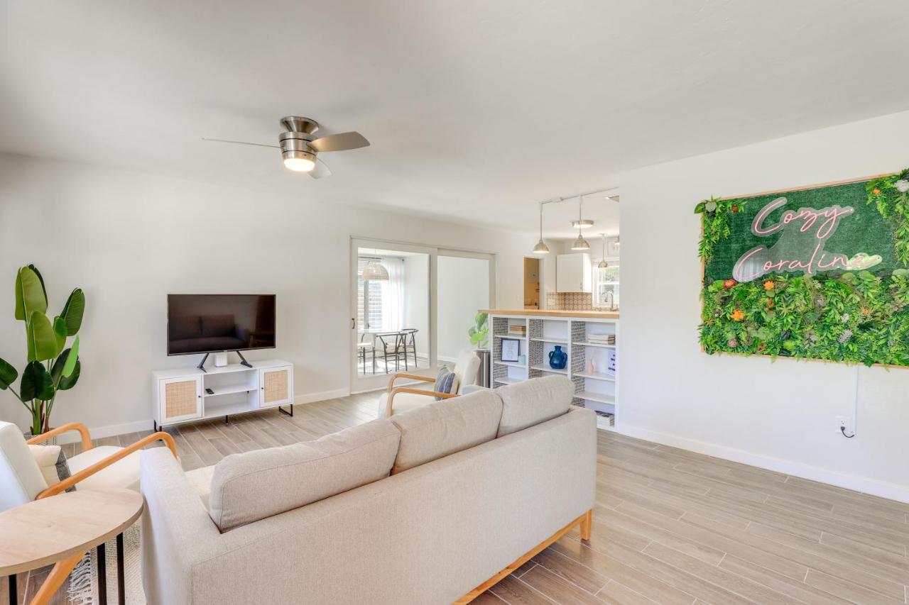 Boho-Chic Sarasota Hideaway Yard and Fire Pit! - Ferienwohnung
