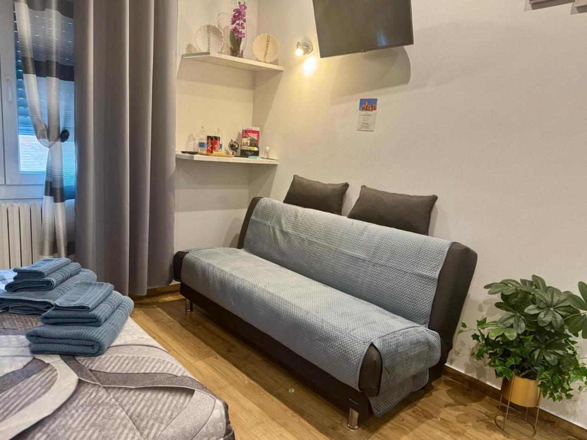 Large Double Room
