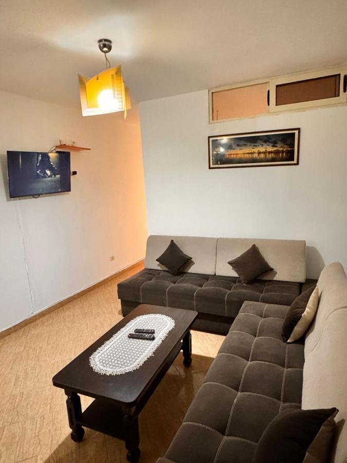 HOLIDAY APARTMENTs 3 - Ferienwohnung Durrës