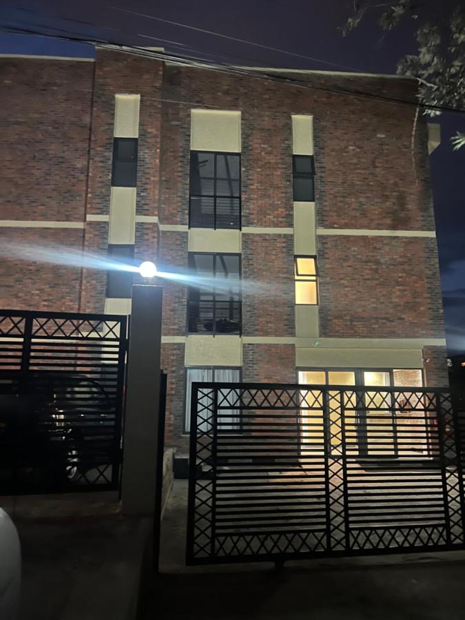 NyaruNest -One Bedroom- Nyarutarama - Bed and Breakfast Kigali