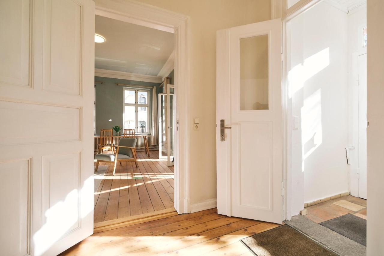 Villa Rosa - Charmante, große Altbauwohnung - B&B Flensburgo