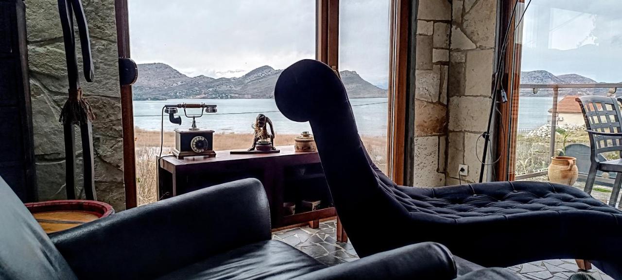Holiday home Haustor with Skadar lake view - Ferienwohnung Cetinje