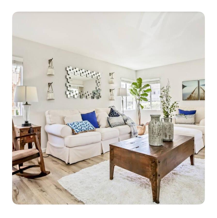 Ritz Pointe dr - B&B