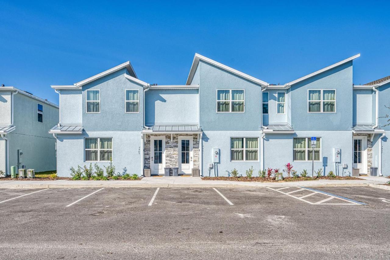 Luxury Villa | 4BR | Near Disney! - Ferienwohnung