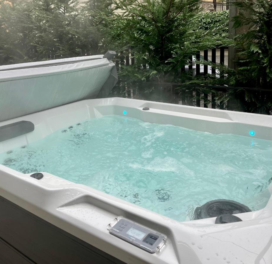 LA TERRAZZA - Downtown Como - Terrace and Jacuzzi - Ferienwohnung