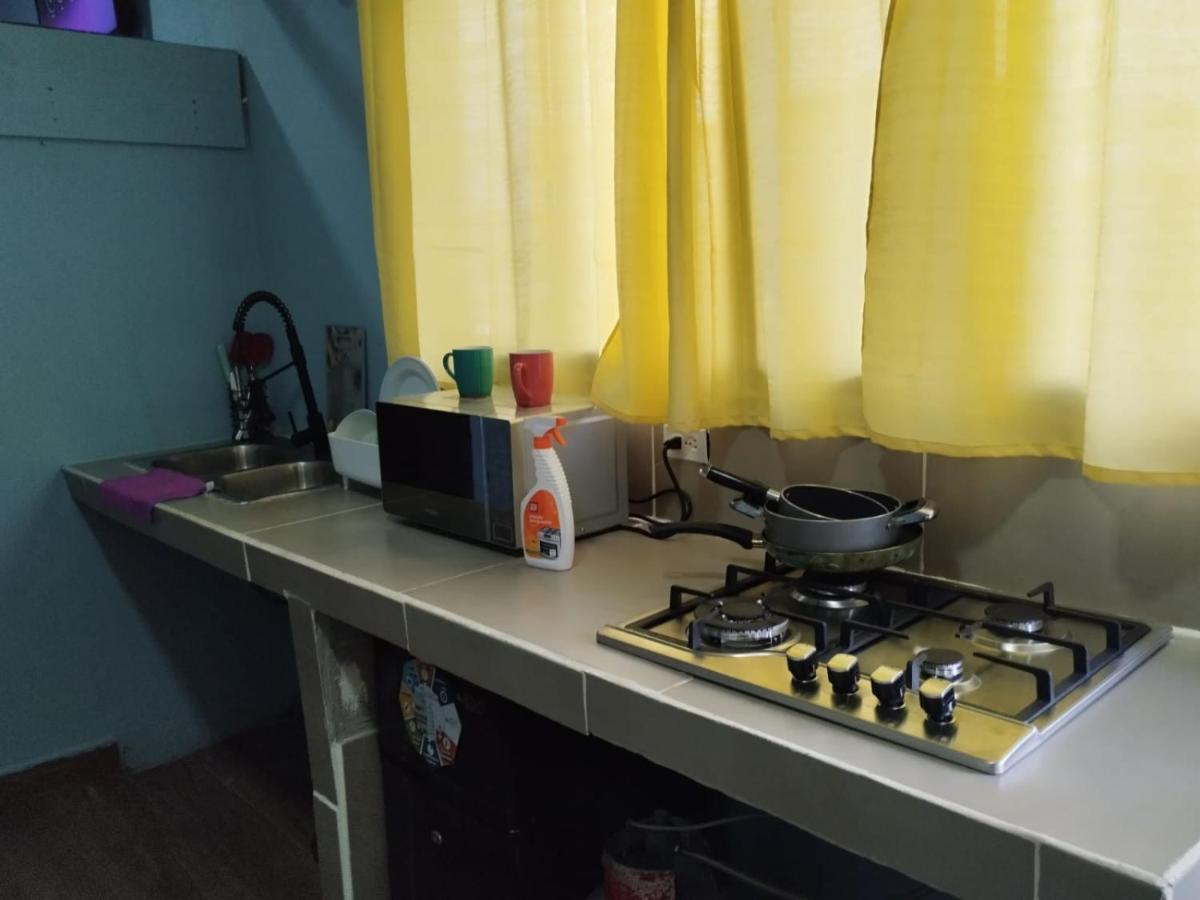 LA CASA AMARILLA BOQUETe - Ferienwohnung