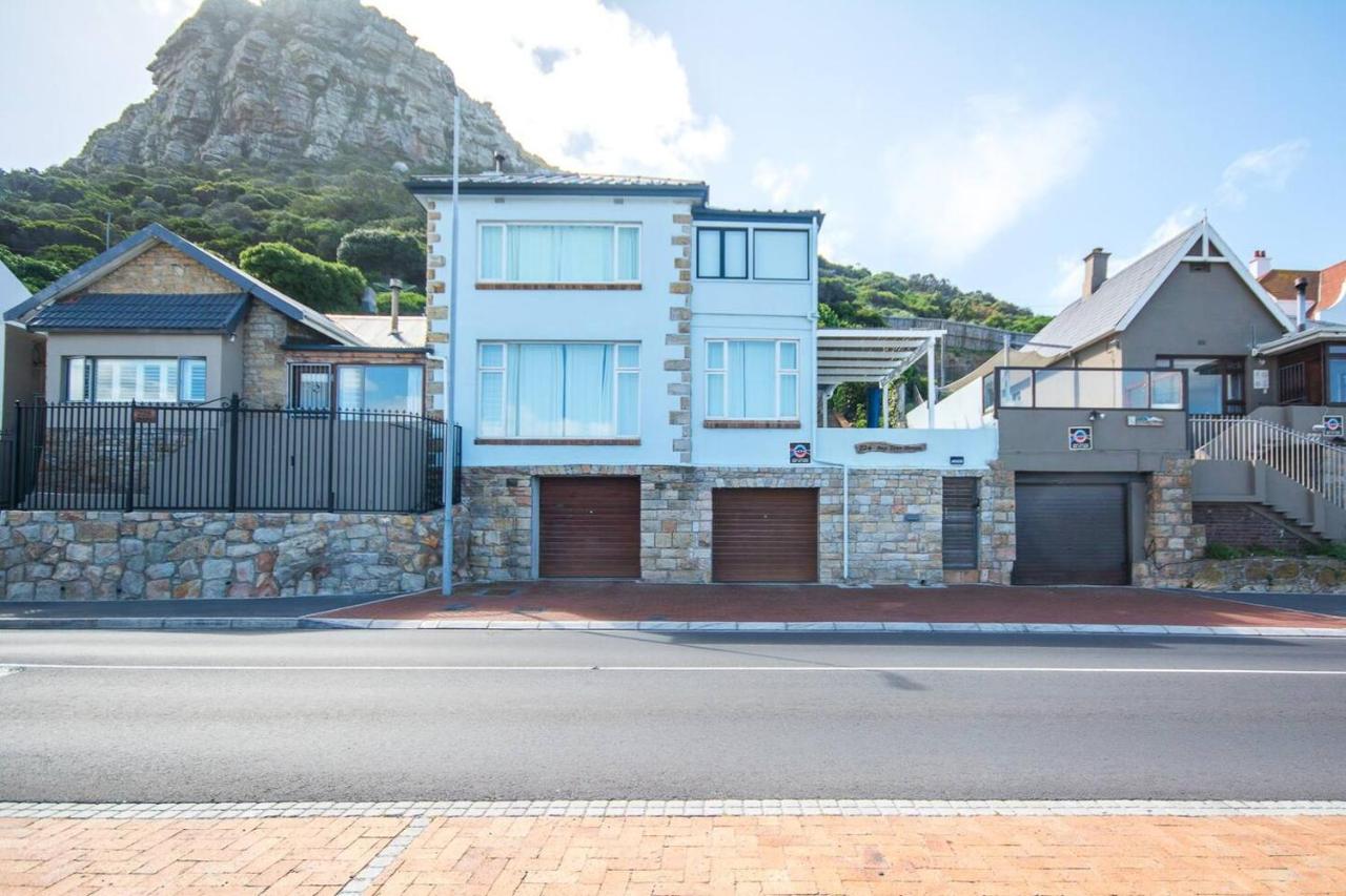 Baytree Beach House - Chambres d’hôtes Kalk Bay