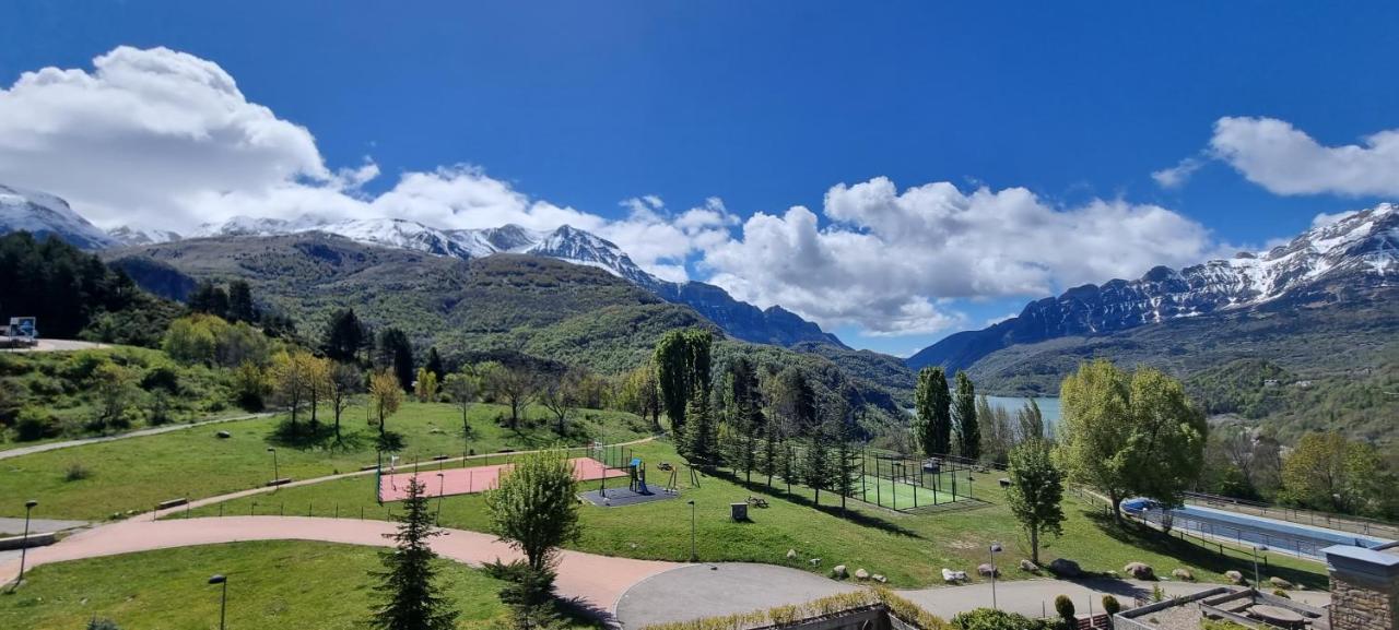 Chalet 4d en Panticosa en urbanización con piscina y padel - Chambres d'hôtes Panticosa