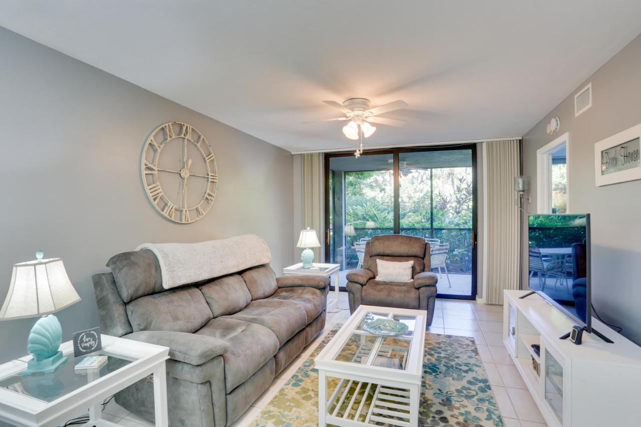 Bonita Springs Vacation Rental with Community Pool! - Ferienwohnung