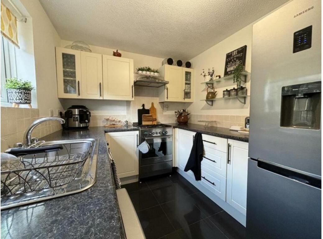 A two bed cozy lodge at Northampton town centrw - B&B