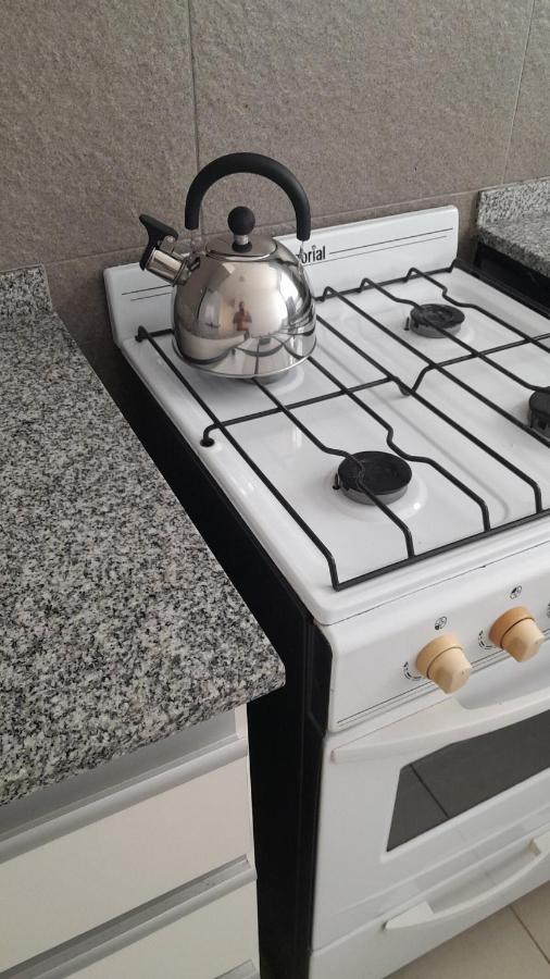 Amplio y cómodo departamento céntrico - Bed and Breakfast La Plata