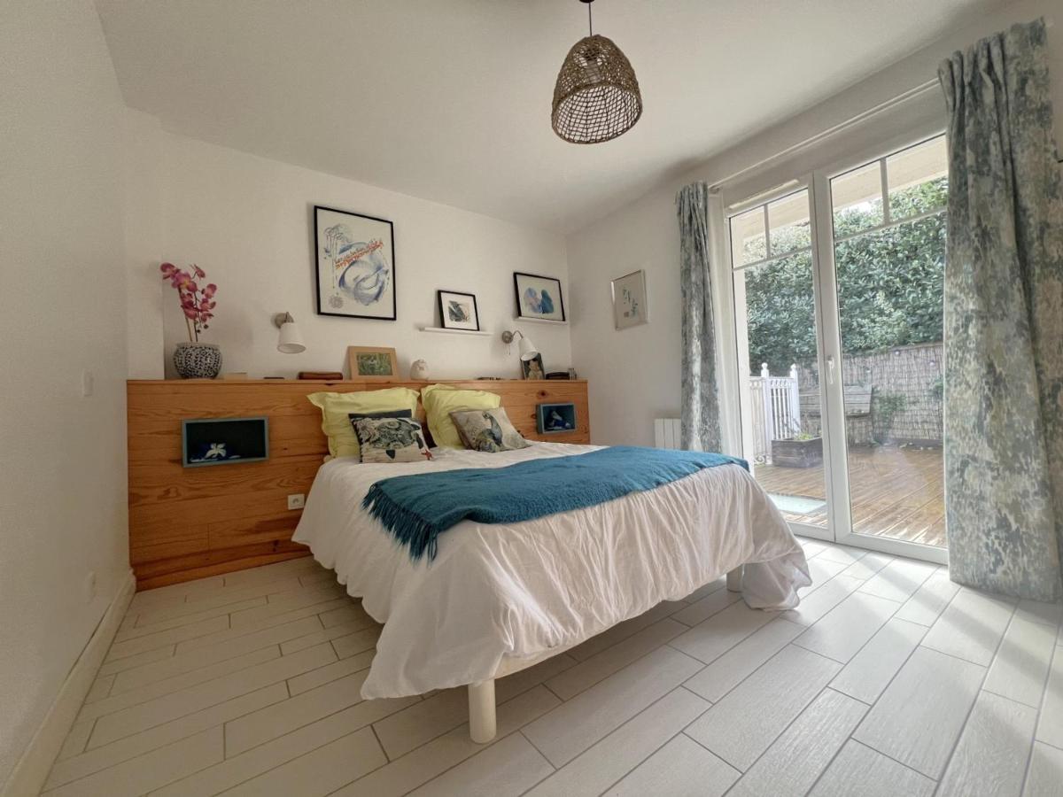 Charmante Villa avec Terrasse et Garage à Arcachon, Proche Centre et Plages - FR-1-474-61 - B&B