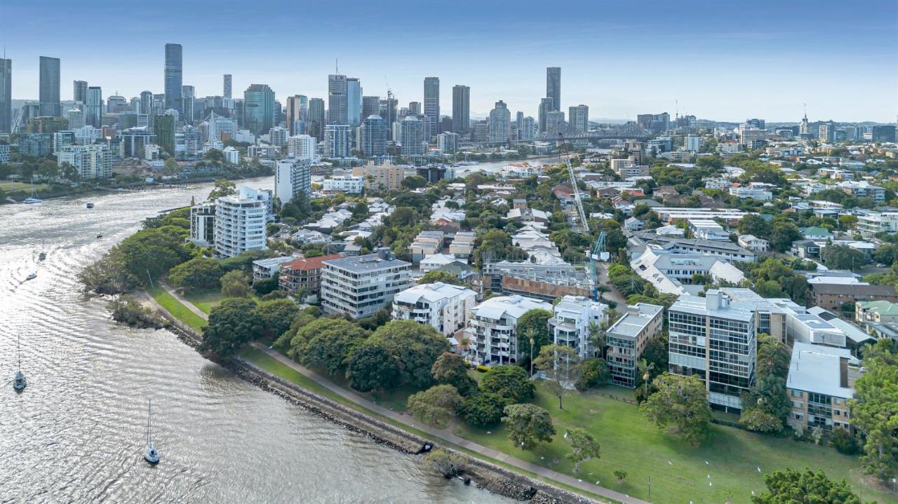 Oxlade Luxury Riverfront Apartments - B&B