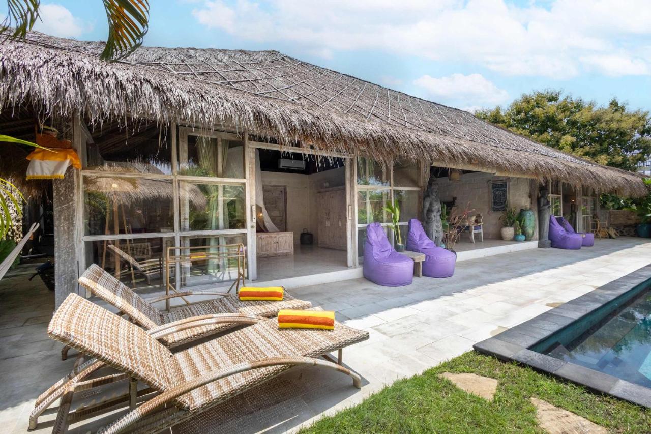 Megalan Villa Balangan - Bed and Breakfast Padang