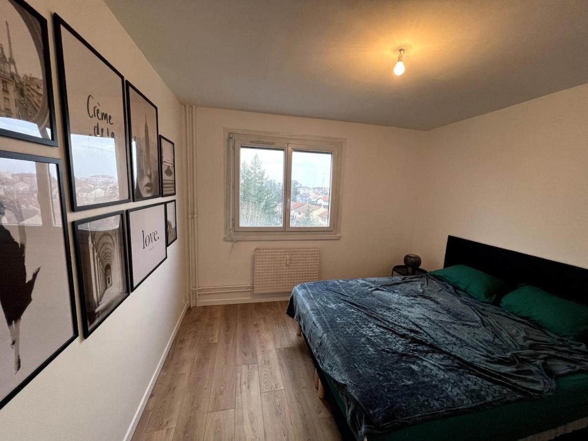 T2 proche Groupama Stadium & LDLC Arena - B&B