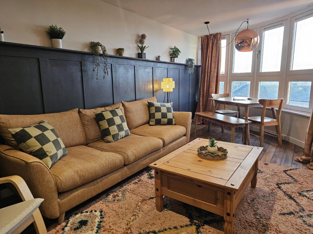 Rooftop Retreat - B&B