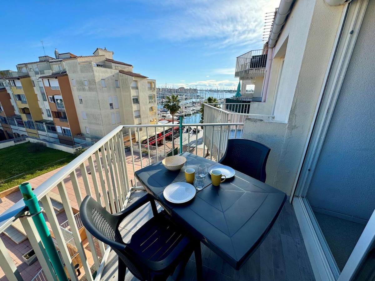 Studio-Apartment mit Hafenblick