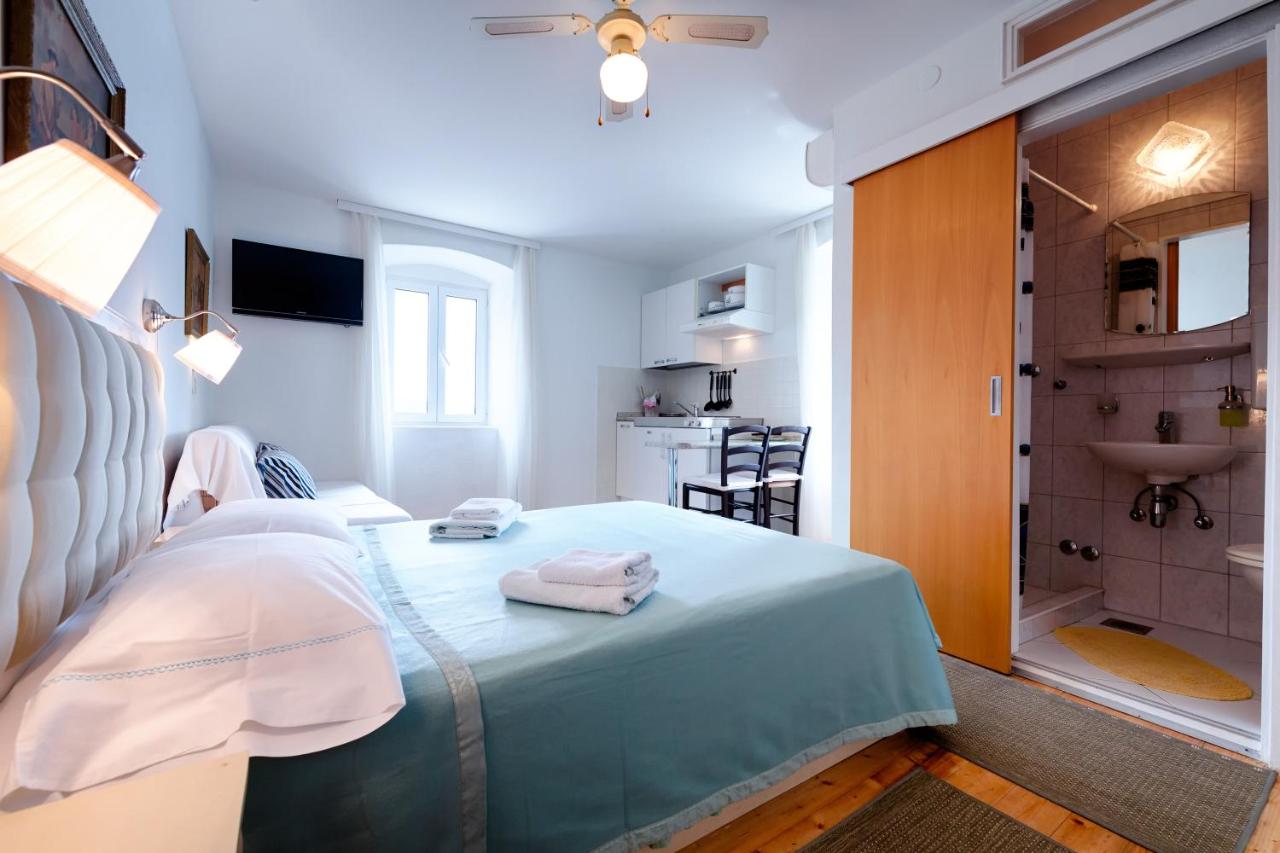 Studio with Sea View