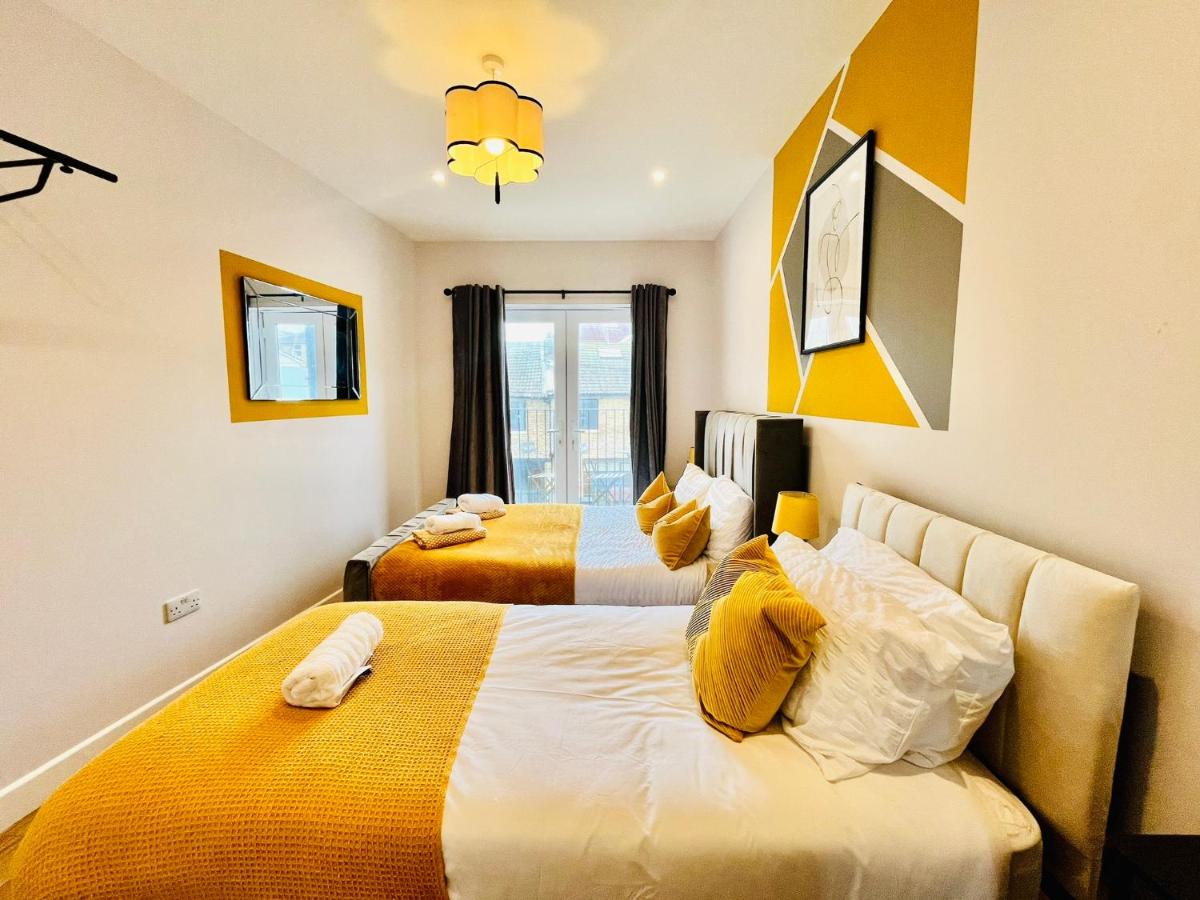 Stunning sea view spacious apartment with free parking in Margate - B&B