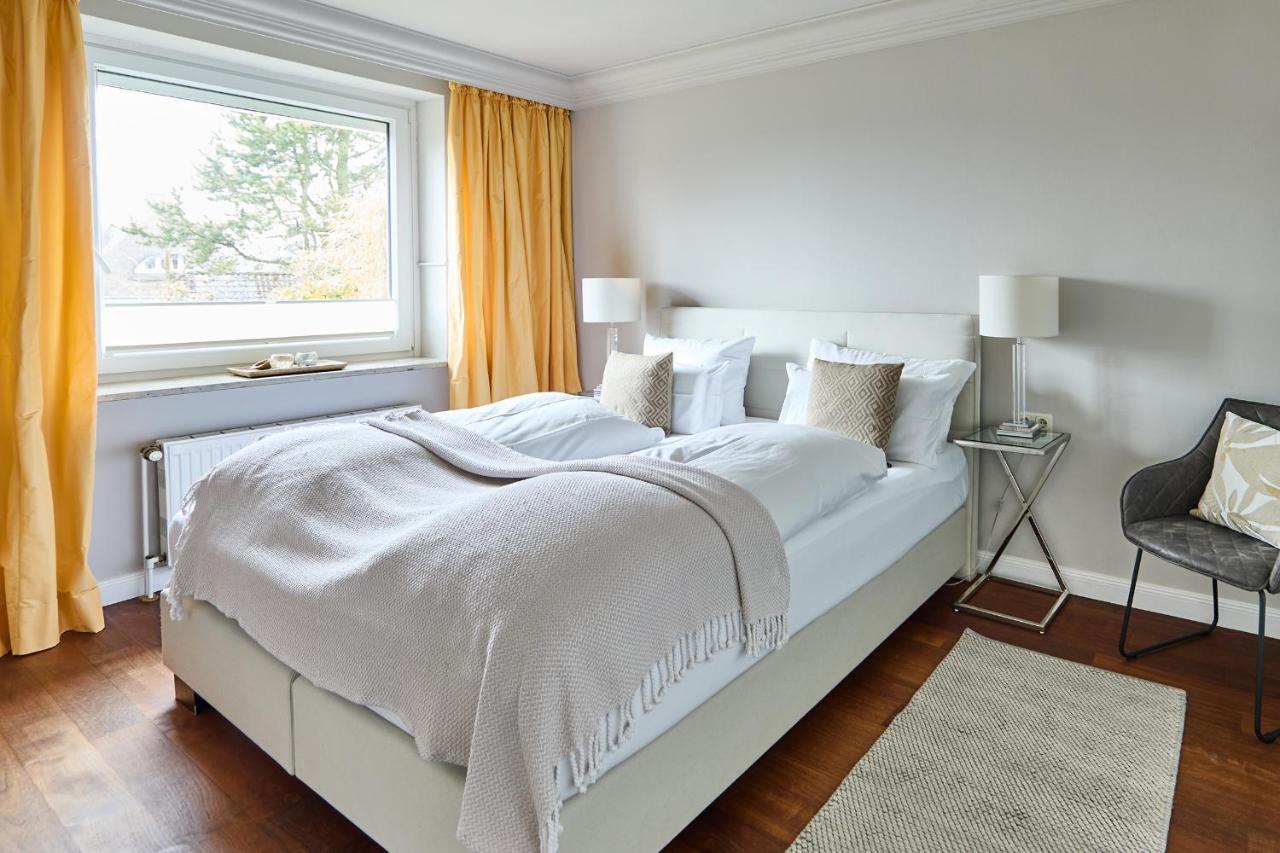 One-Bedroom Apartment with Terrace
