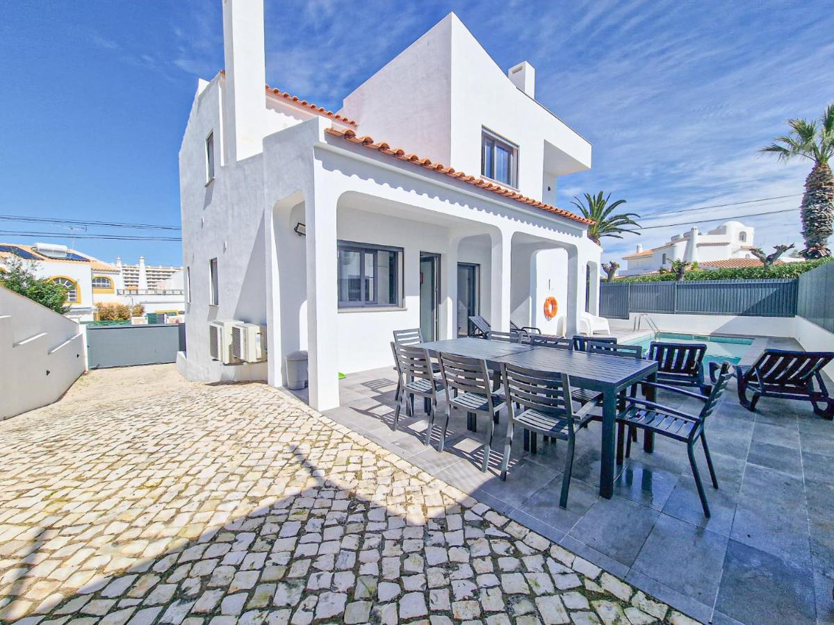 Villa Soares - Centro Albufeira - For Families - BY BEDZY - B&B Albufeira