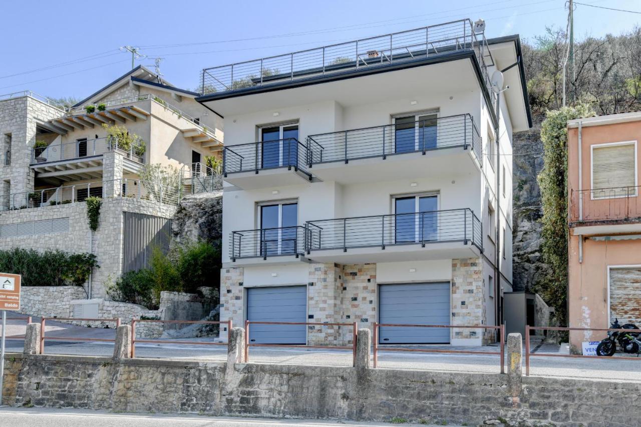 Apartment SOLE - Holiday Apartments Brenzone - B&B Magugnano
