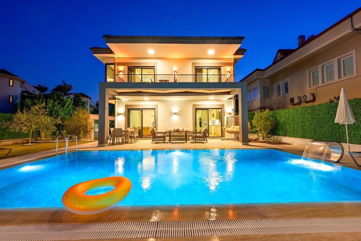 Luxury Villa in the Center of Fethiye - Ezel Hanım - Chambres d'hôtes Fethiye
