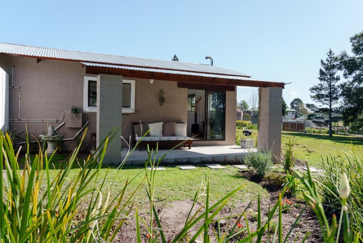 Cape Karoo Cottage - B&B