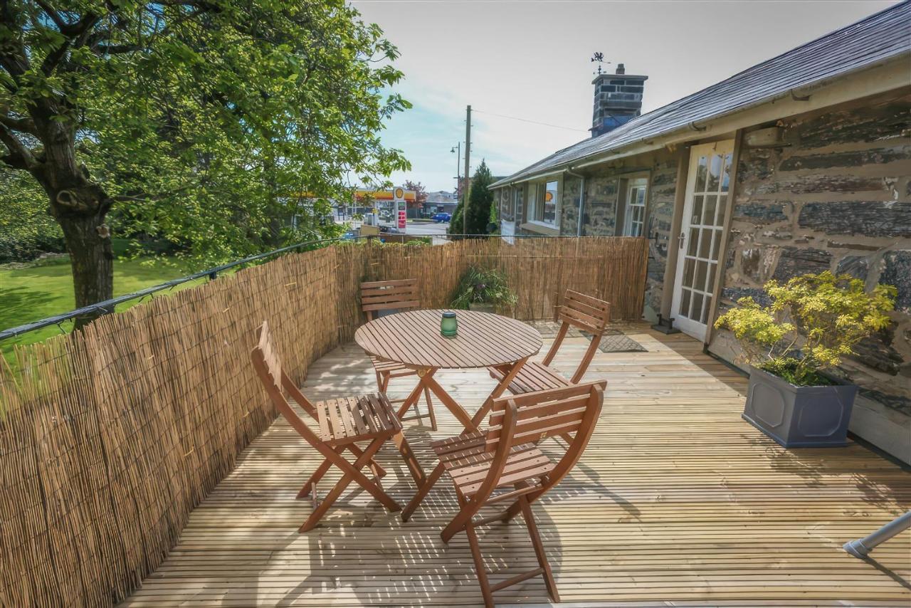 Treetops Flat - Bed and Breakfast Porthmadog