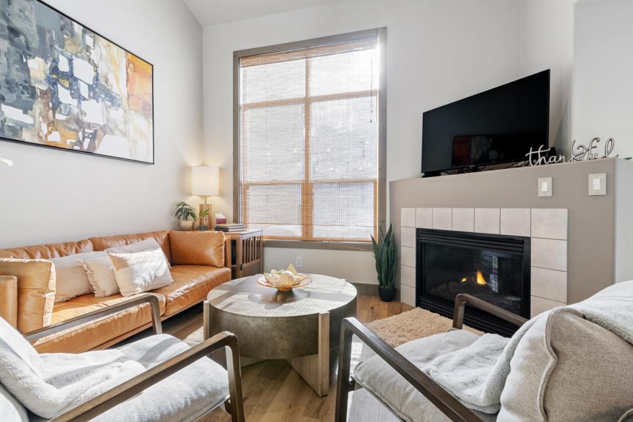 Perfectly Located 3 Bed 3.5 Bath Beautiful Townhome - B&B Edwards
