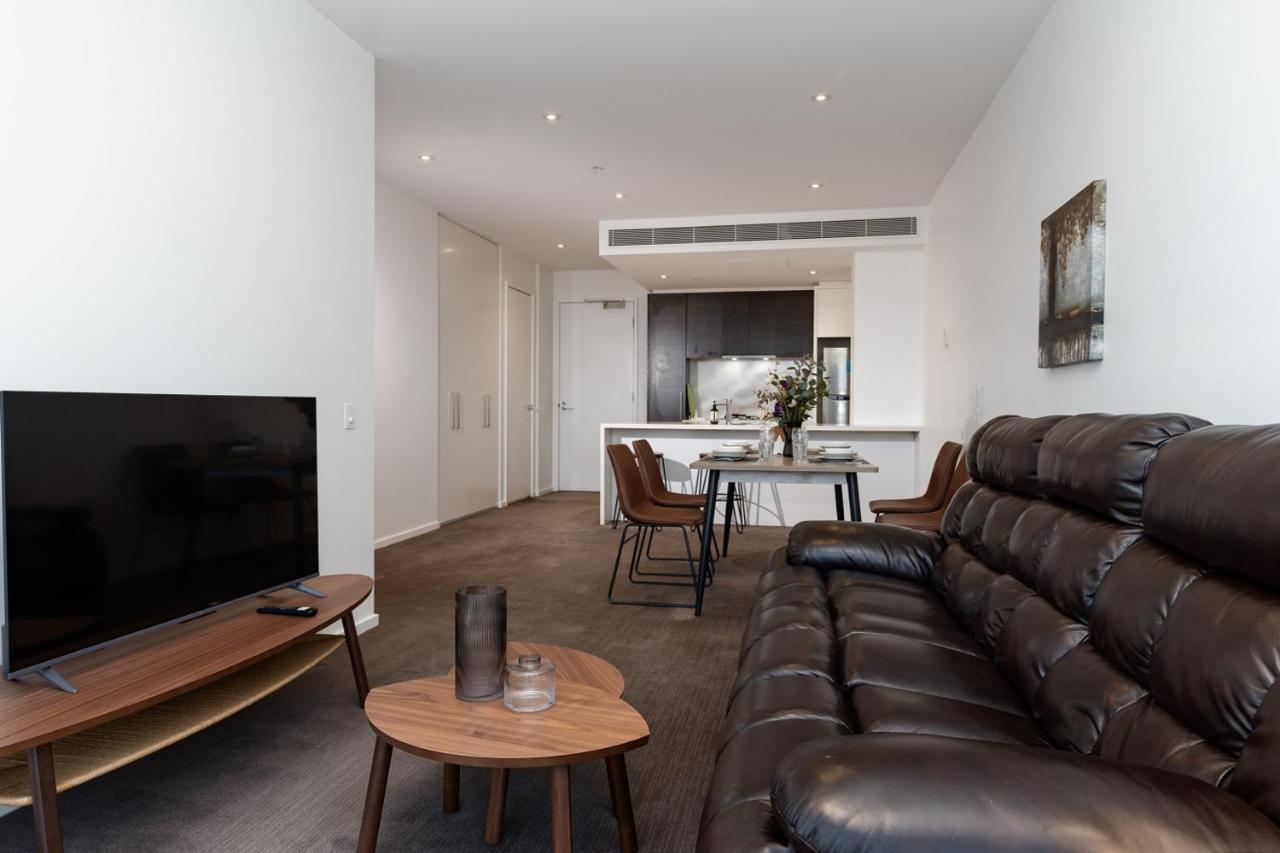 Sky Pool 2 Bedroom Next to Crown in Prima Tower - Chambres d'hôtes Melbourne