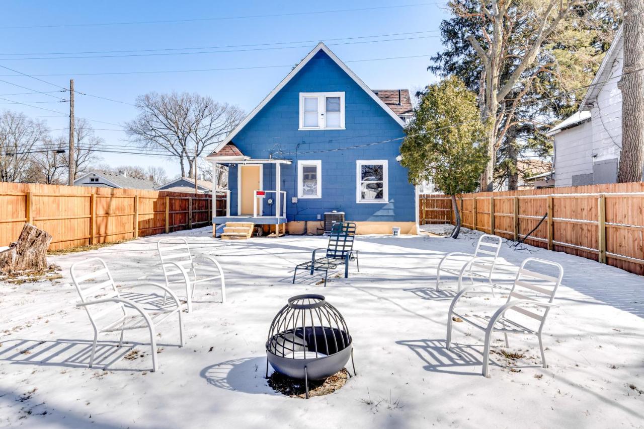 3 Mi to Dtwn Indy: Pet-Friendly Home w/ Backyard! - B&B Indianapolis