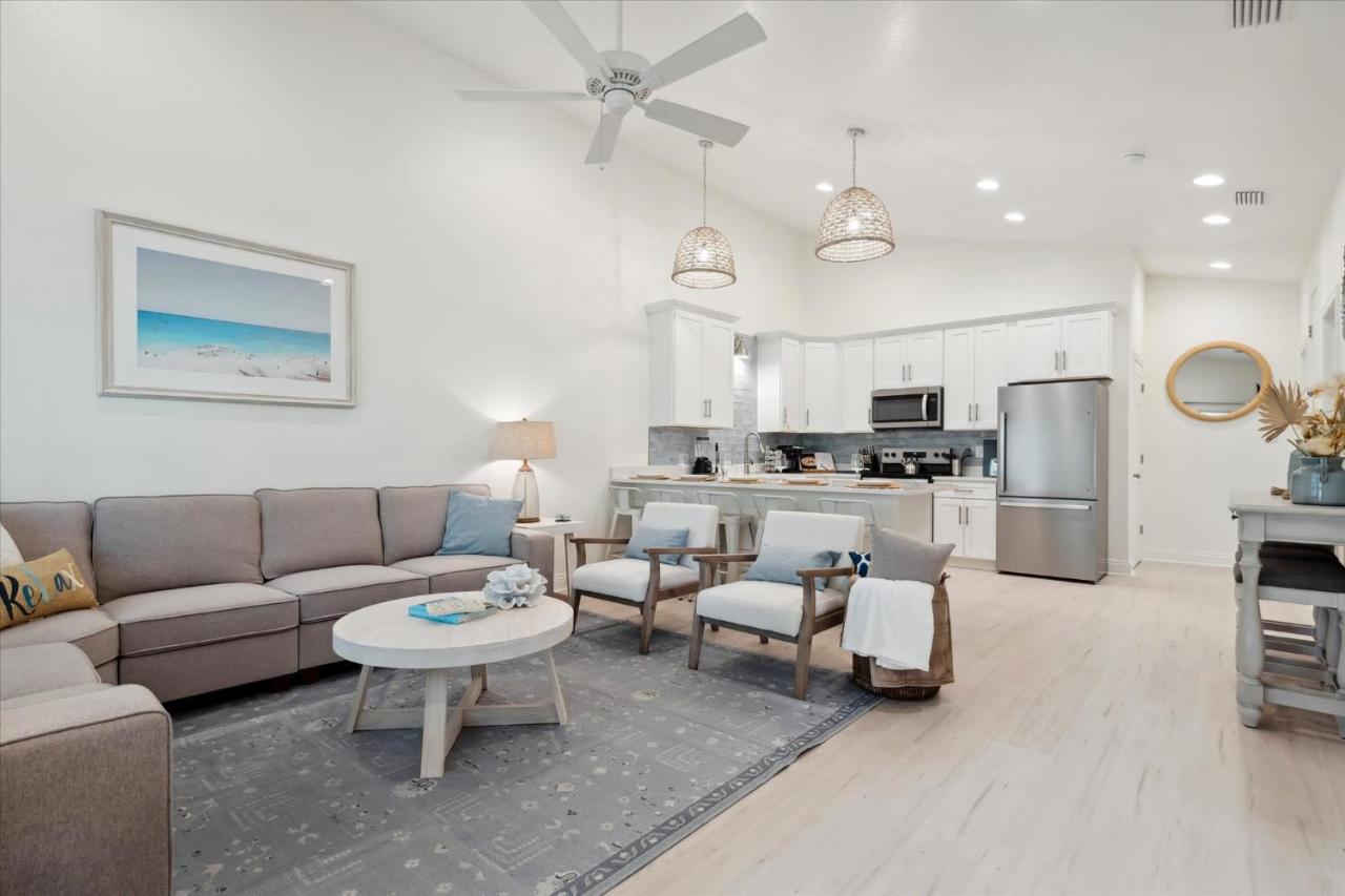 Brand New Luxury Rental on Oleander Unit G - B&B