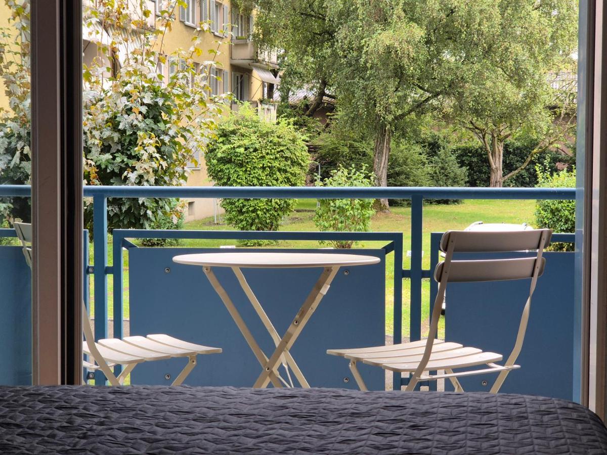 Apartment for 3, close to Zurich and Luzern, free private parking - B&B