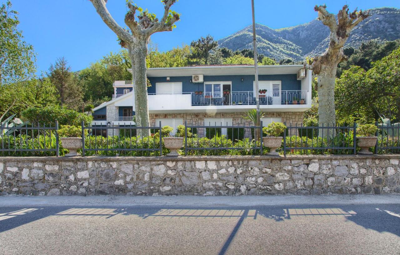 Rent a Vacation House in Kotor Bay - B&B