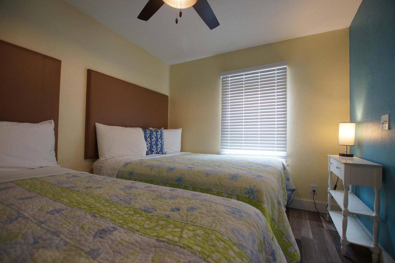 Grand Harbor Apartments 209 Clinton Unit 2 - B&B Grand Haven