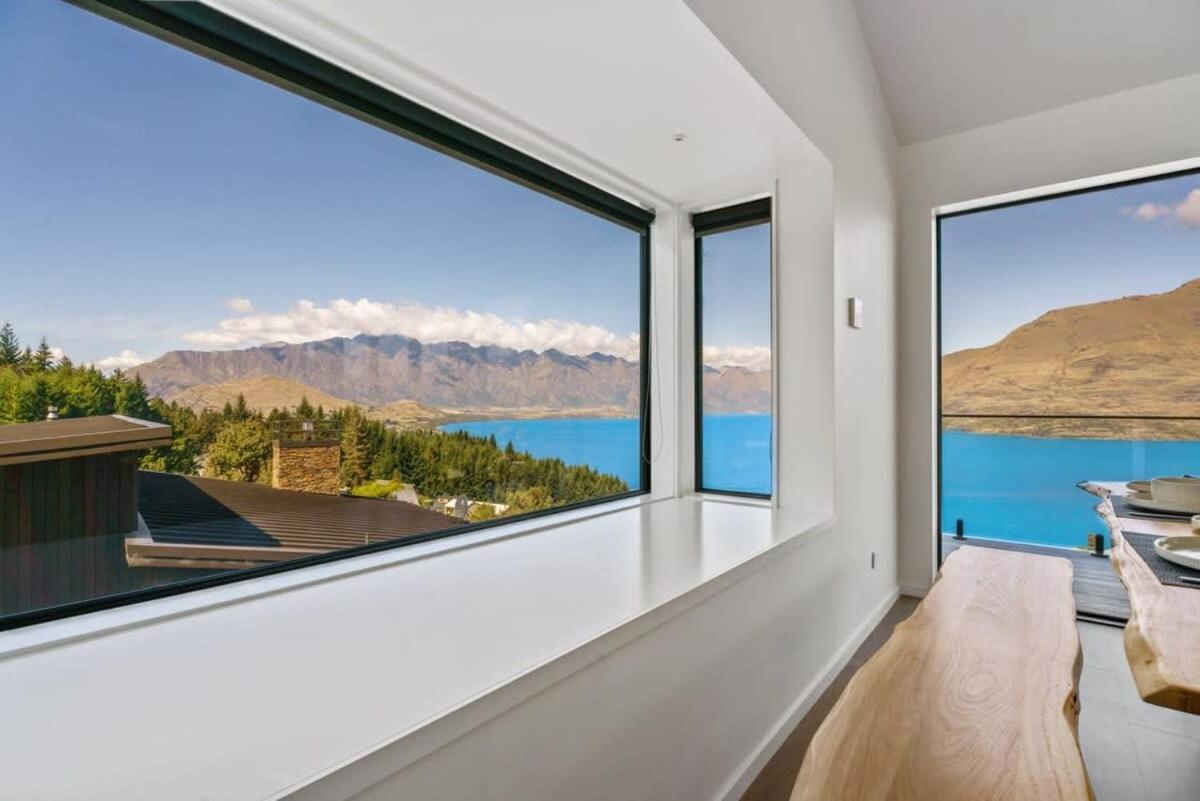Lakeview Paradise On Wynyard NEW 4 Bedroom - Ferienwohnung Queenstown