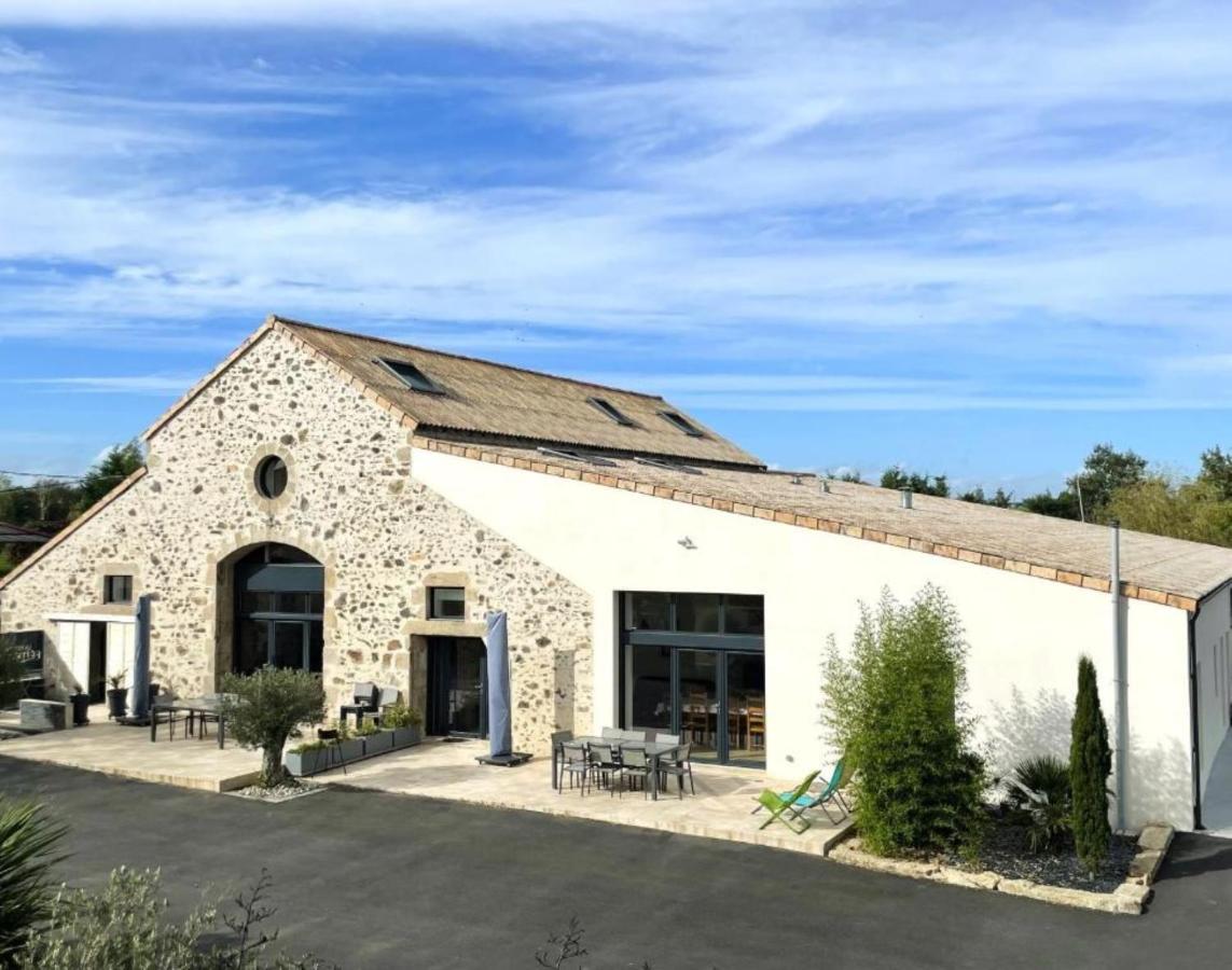 "La Petite Félixière" à 25 min du Puy du Foù, 10 min de Cholet, et 35 min de Nantes - Bed and Breakfast