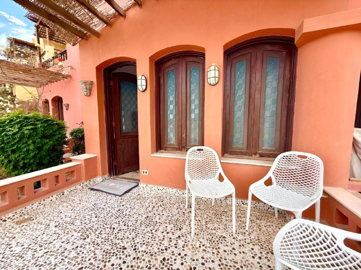 Exquisite 1BR Chalet with Pool & Lagoon - ElGouna - Ferienwohnung