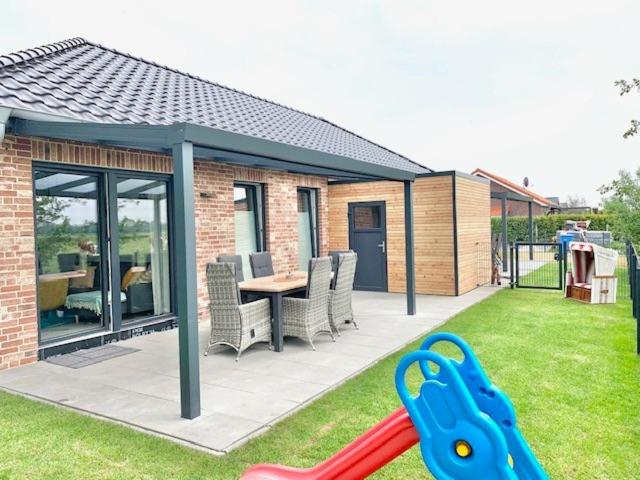 Idyllisches Ferienhaus mit Spielzimmer und Garten - B&B