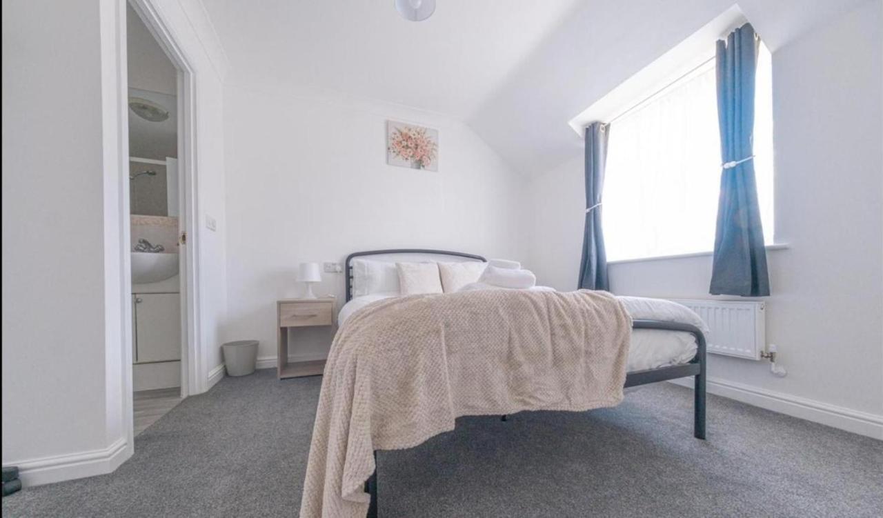 Sleep5- FamilyFriendly- PrivateGarden- FreeParking - B&B