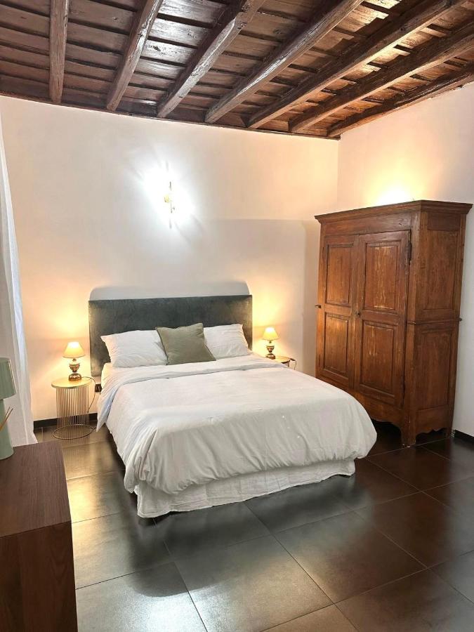 Elegant Apartment in Rome's Historic Center - B&B Roma