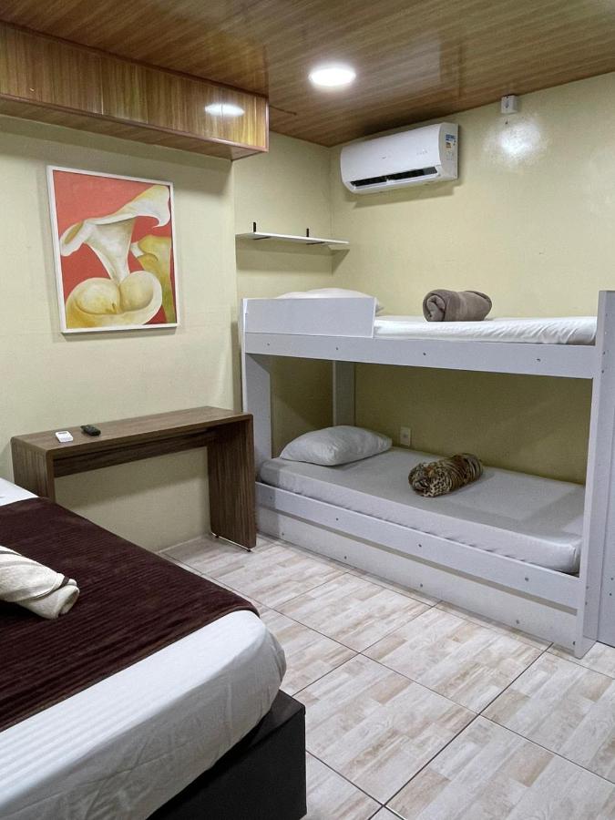 Hospedagem Deoli - suítes cozinha compacta - B&B Cabo Frío