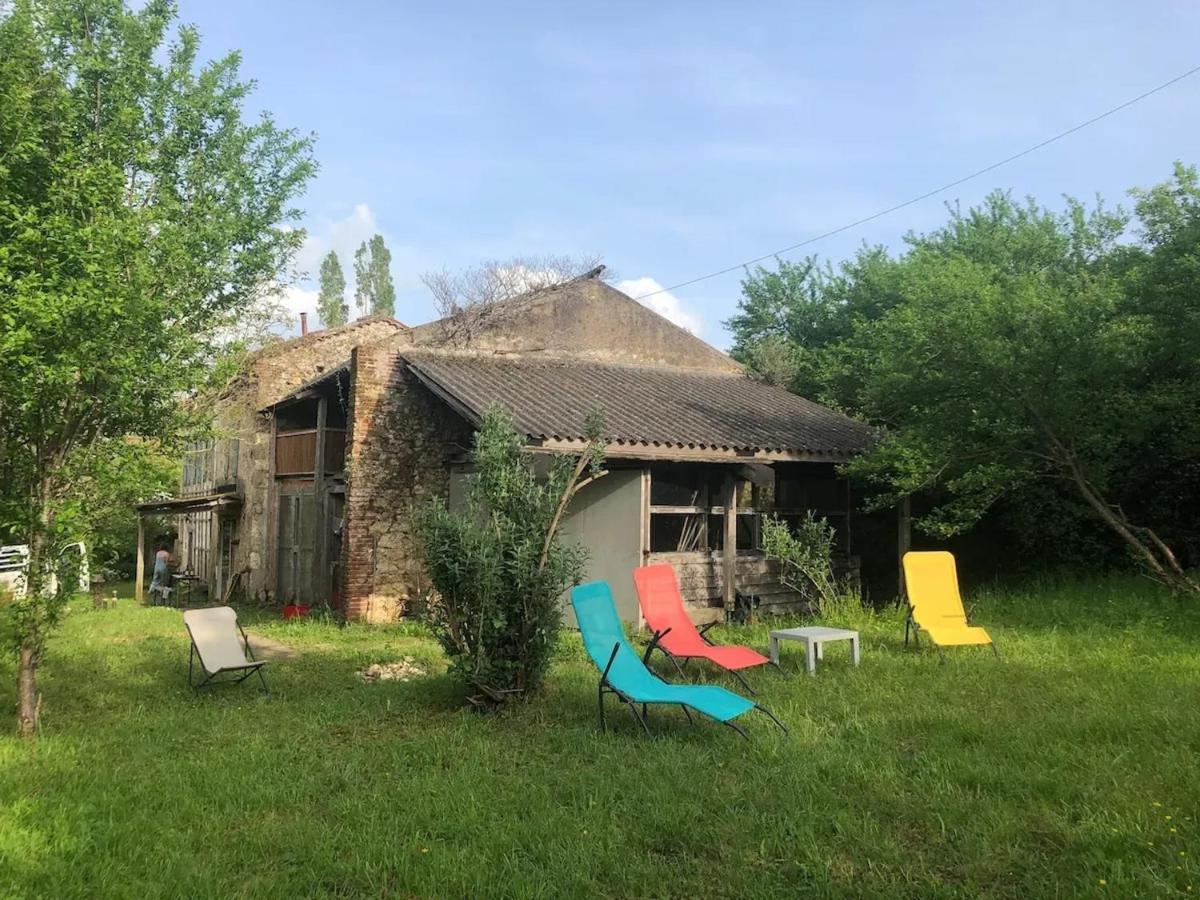 Maison accueillante avec jardin à Sainte-Suzanne - B&B